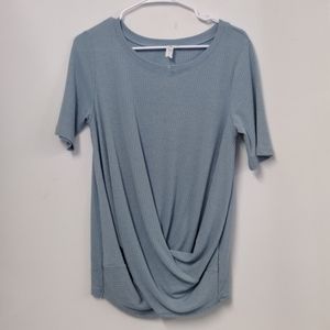 Blue twist front thin short sleeve sweater in 1X and Medium